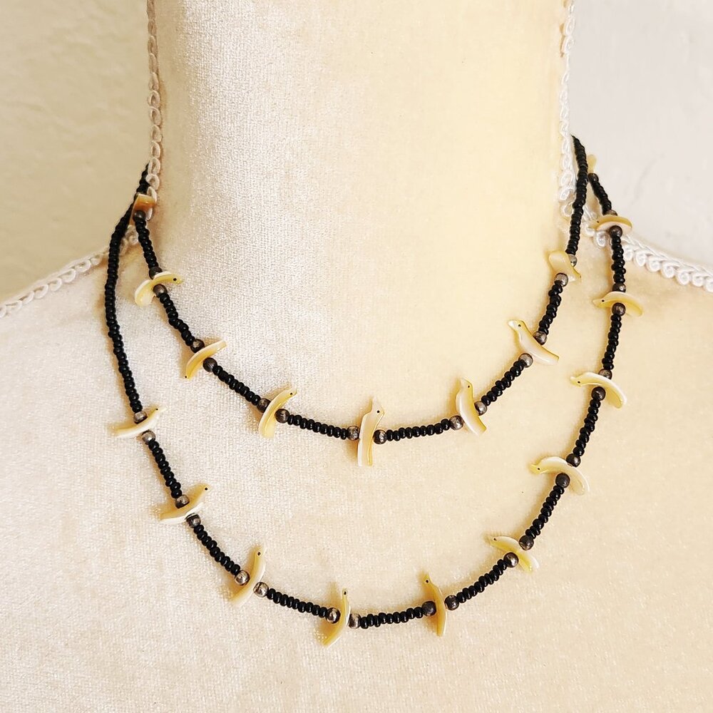 Vintage Native American Zuni Bird Fetish Carved Shell Seed Beaded Long Strand